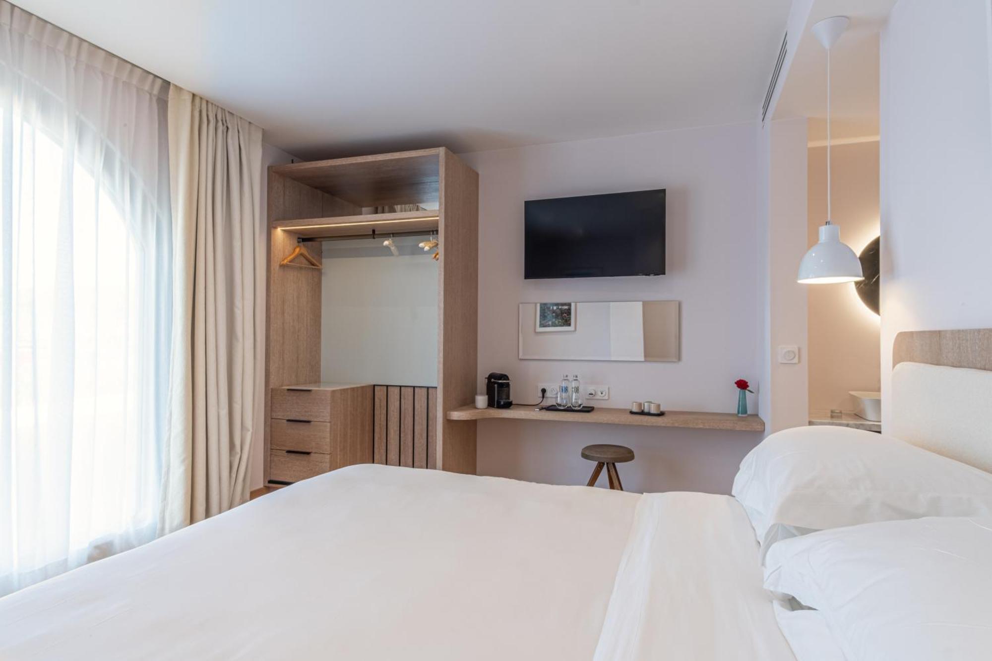 Auberge La Coste Le Puy-Sainte-Réparade Chambre photo
