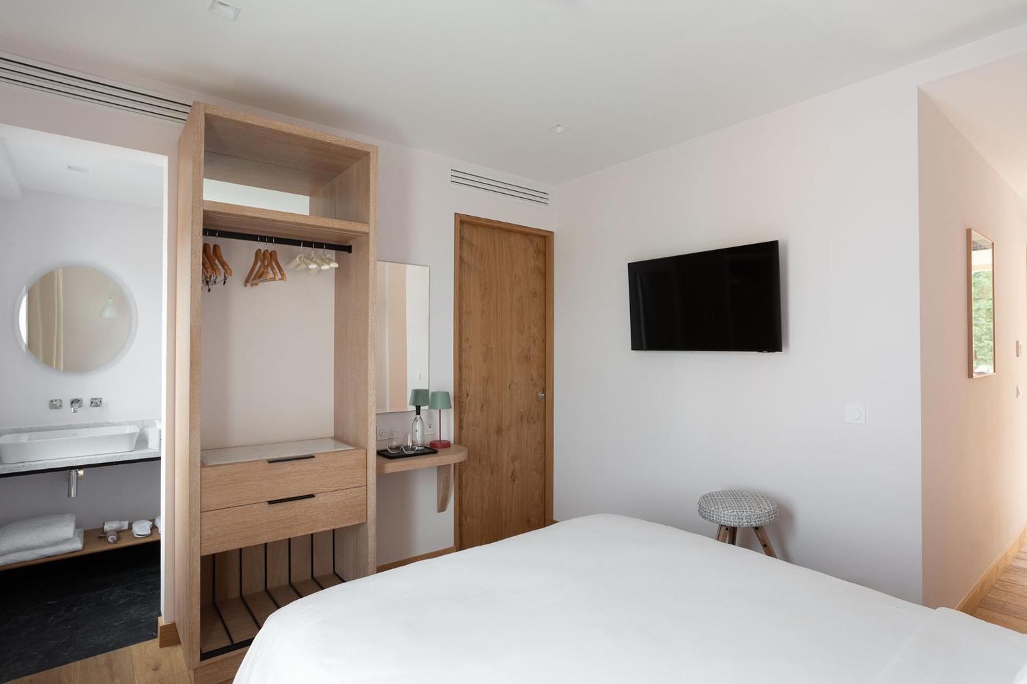 Auberge La Coste Le Puy-Sainte-Réparade Chambre photo